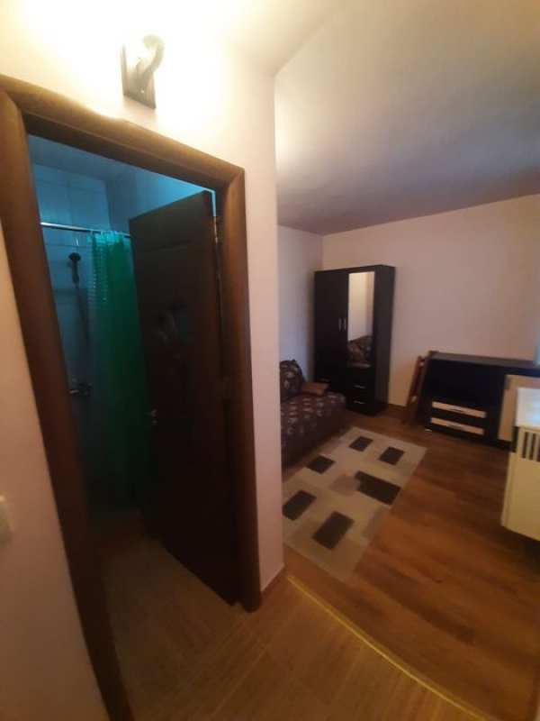 Inchiriez  garsoniera confort 2