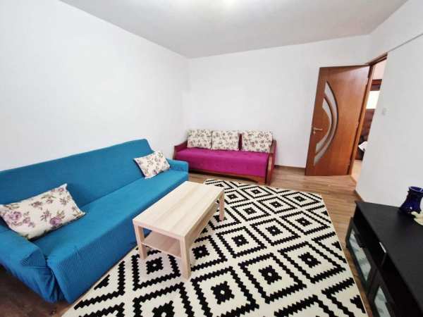 Închiriez apartament 2 camere ultracentral