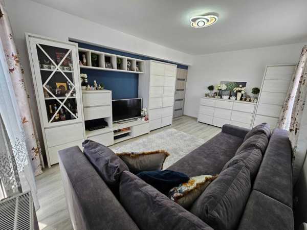 Apartament nou 3 camere, etaj 2 Zărnești, Comir