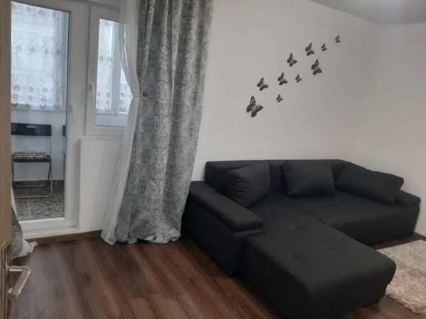 De inchiriat / o camera