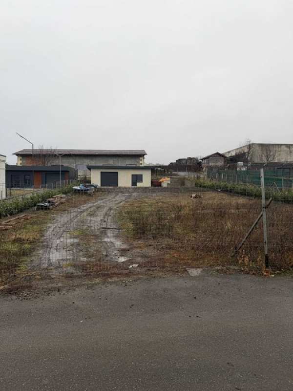 Teren 1000 mp Fălticeni – garaj + cameră, proiect casă inclus