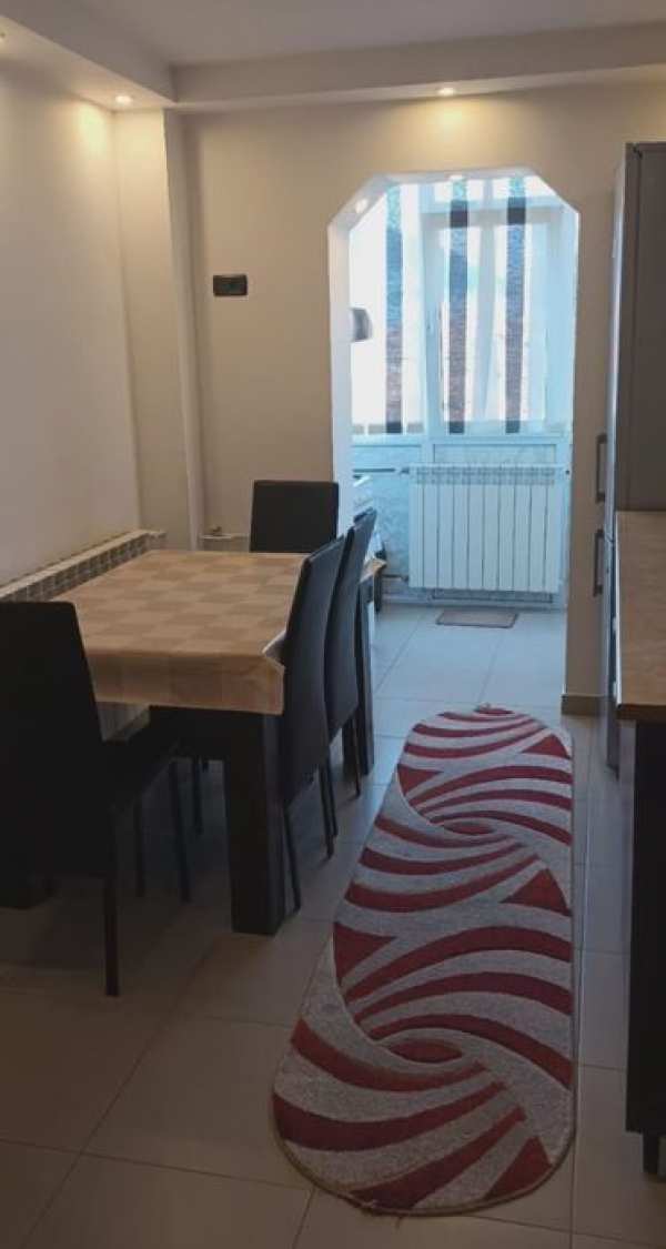 Apartament cu 2 camere decomandat de vanzare