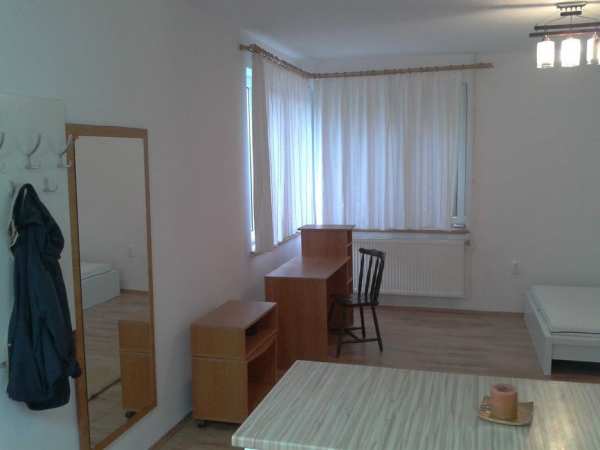 PF dau in chirie Ap. 1 cam. la casa in A.Muresanu