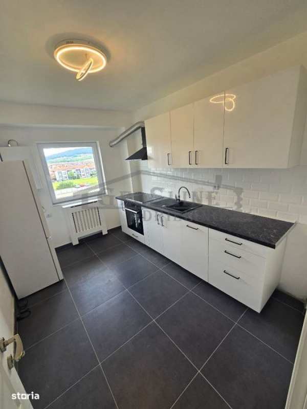 Apartament 136m² 4 camere pe 2 niveluri Bucătărie separată