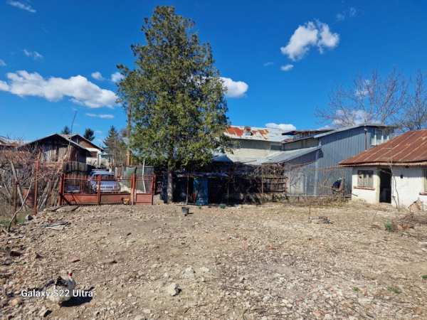 Teren intravilan 570 mp