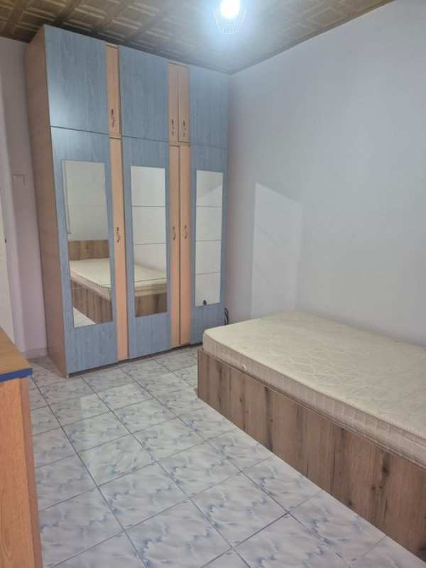 Închiriez apartament 3 camere