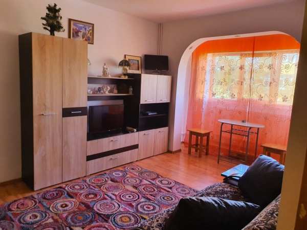 Garsoniera de închiriat