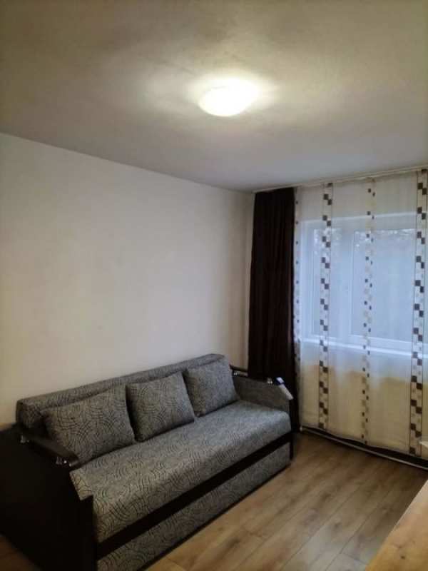 Garsoniera de inchiriat