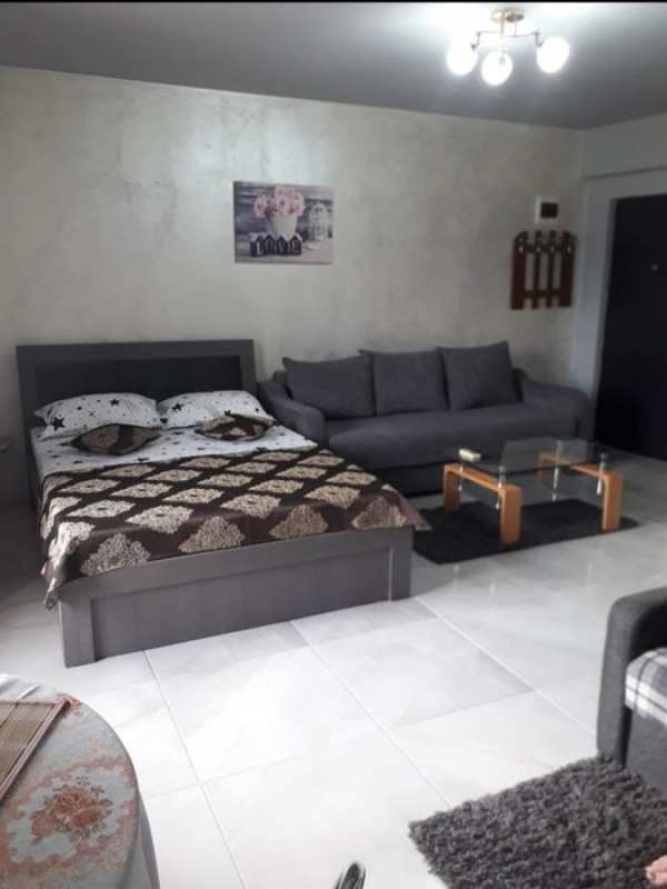Închiriem studio în Mamaia Nord