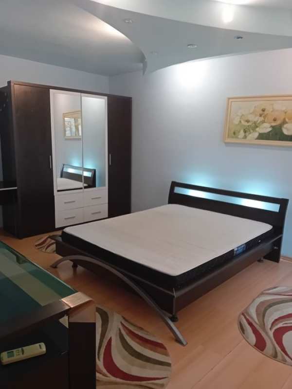 Închiriez garsoniera Titan  la 2 min metrou statia Costin Georgian