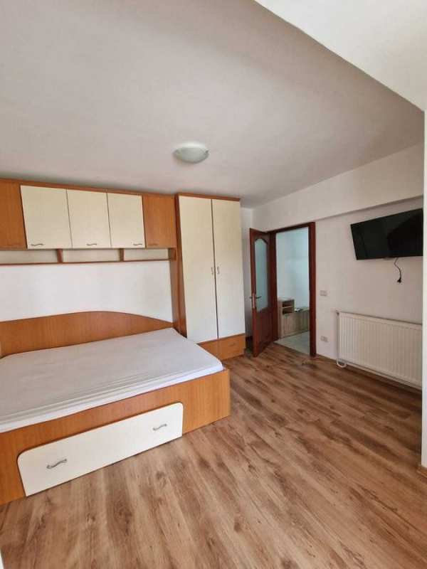 Inchiriez apartament 1 camera