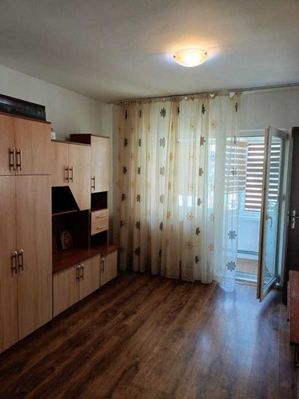 Inchiriere Garsoniera, confort 1, Aleea Macului, et. 2, Targu jiu.