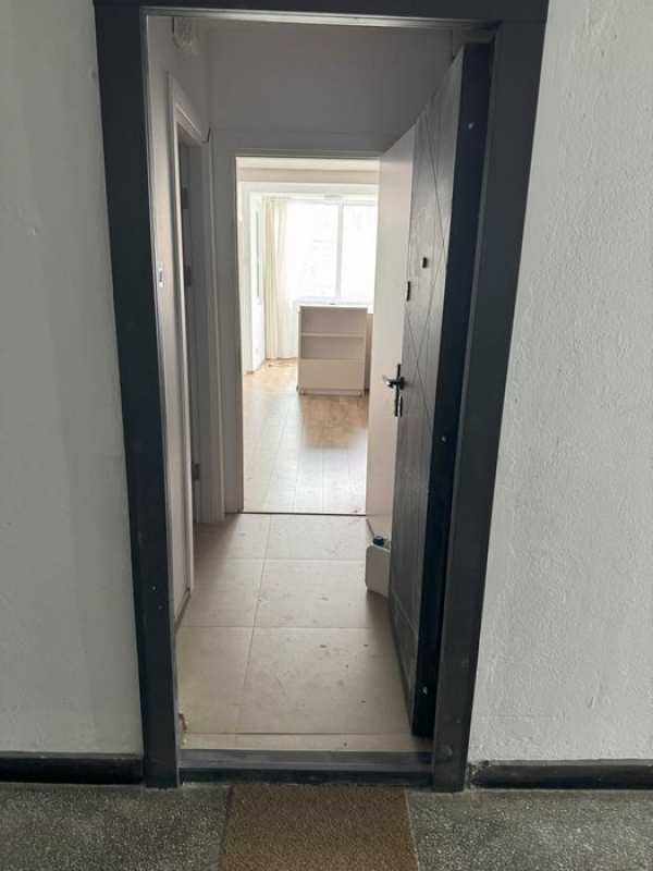 Garsoniera renovata recent cu materiale de calitate inalta.