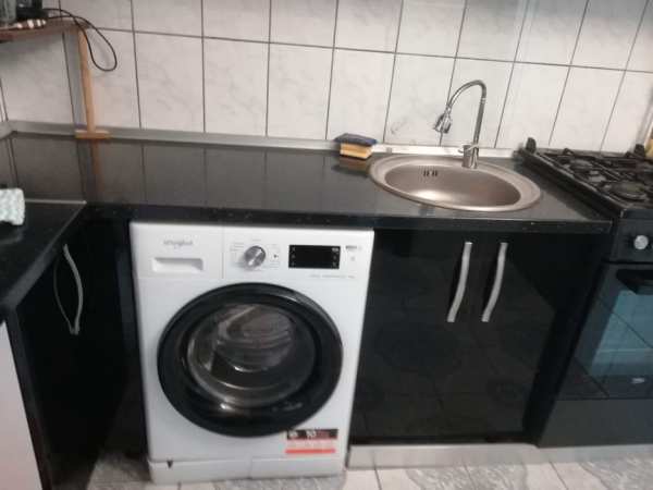 Închiriez garsoniera zona Dragoș Vodă