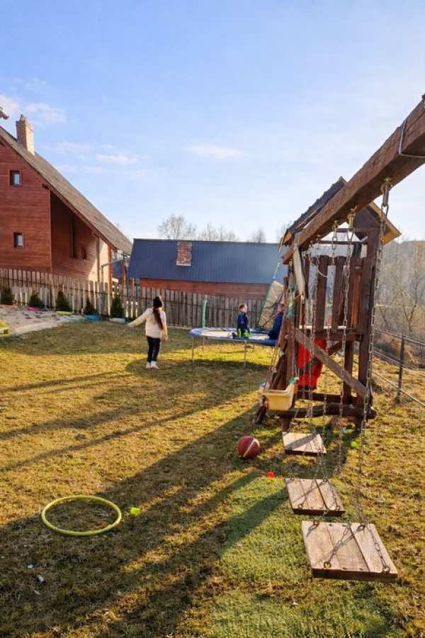 Închiriez cabana