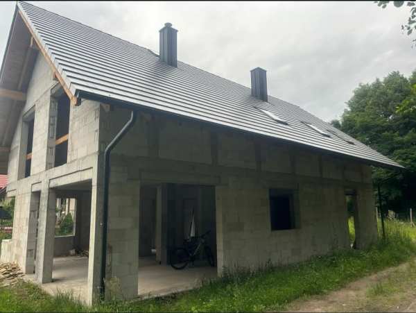 Casa parter + mansardă de vânzare Palazu Mare