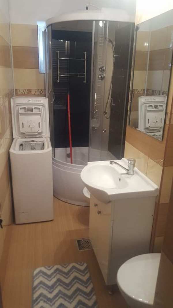 Închiriere  apartament  2 camere BALS =1100 RON.