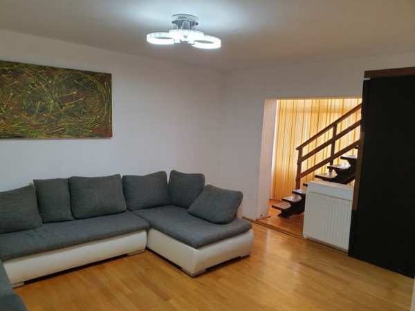 inchiriez Transilvaniei 3 /60  penthouse 6 cam. 140 mp preț 550 e