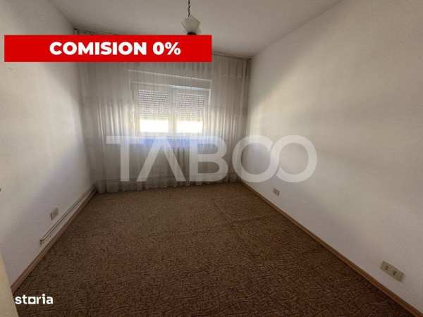 Apartament 4 camere 2 bai boxa la subsol etaj 3 zona  1 Decembrie