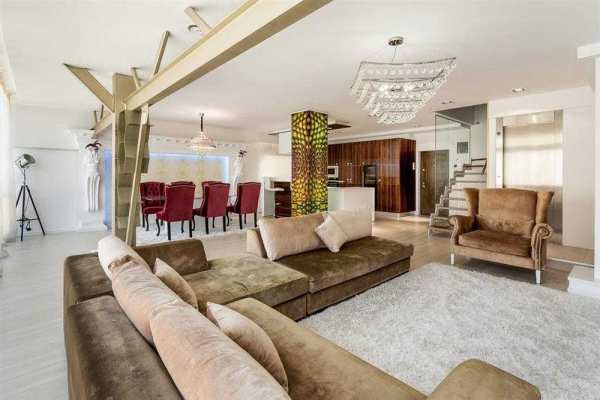 Triplex tip Penthouse 5 camere -4 dormitoare mobilate  -2 parcari subt