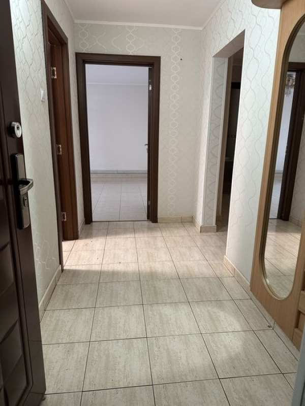 Apartament 4 camere de inchiriat