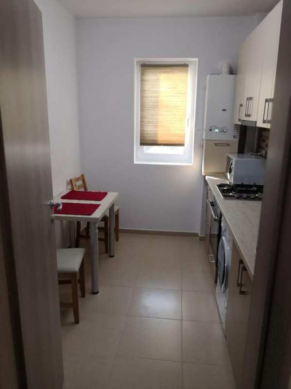 Închiriez apartament 2 camere decomandat  Rotar Park 1)