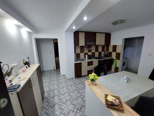 Apartament cu 2 camere de închiriat