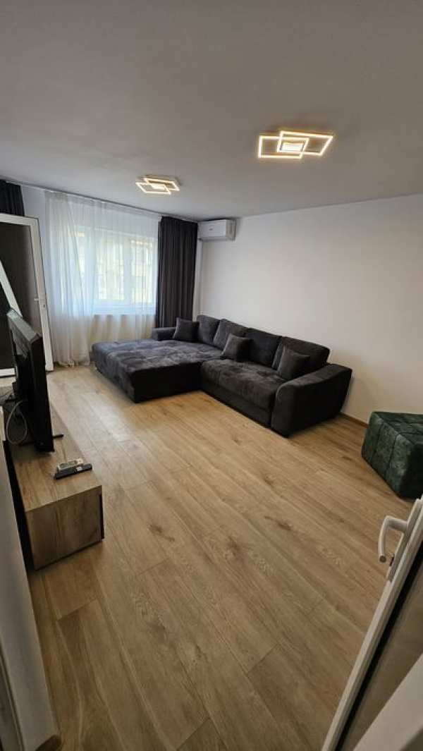Inchiriez apartament cu 2 camere mobilat și utilat complet
