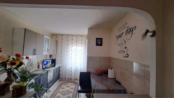 Apartament, 3 camere, Crihala