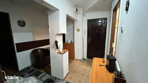 Apartament zona Piata Petrosani
