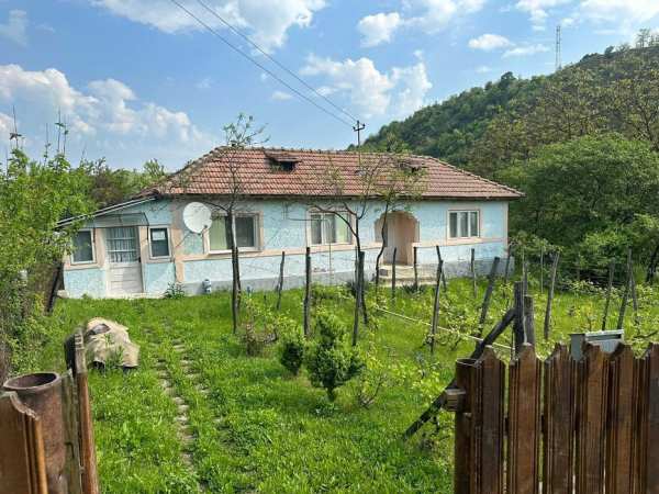 Vand sau schimb casa comuna ceptura jud ph 5000mp