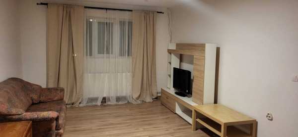 Inchiriez Apartament 2 camere la casa langa Hotel Tolea