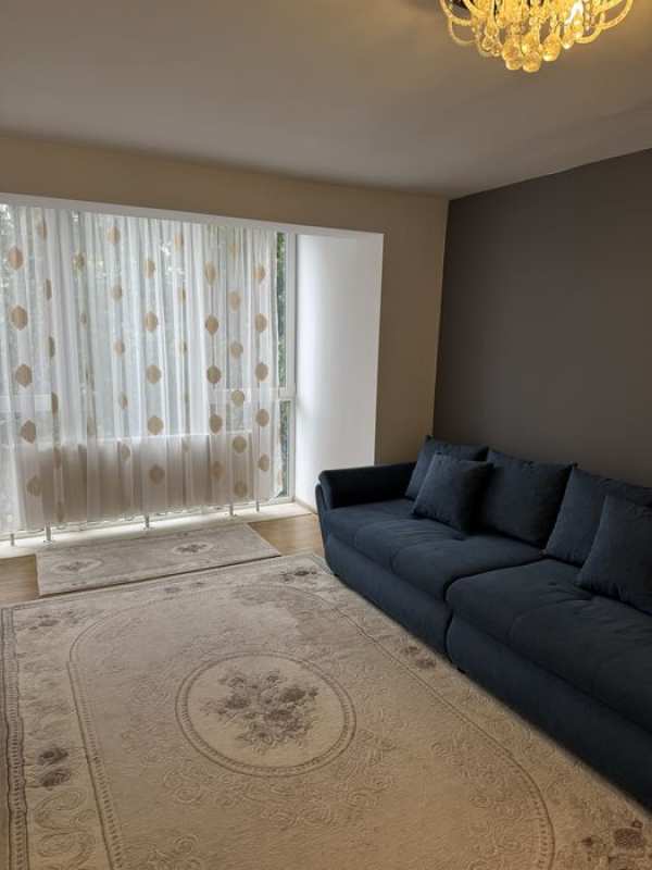 Chirie ap. 2 camere