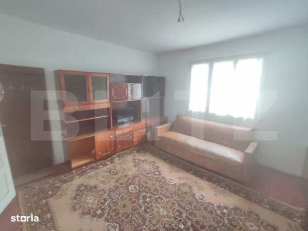 Casa 4 camere, 2610 mp teren, zona Solca, Radauti