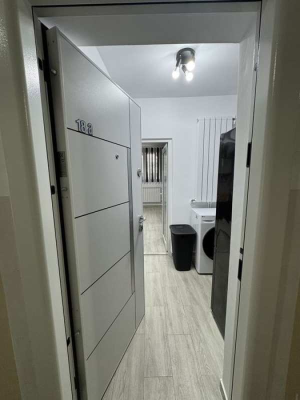 Garsoniera de vânzare