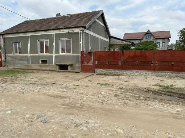 casa de vanzare pe strada Tudor Vladimirescu