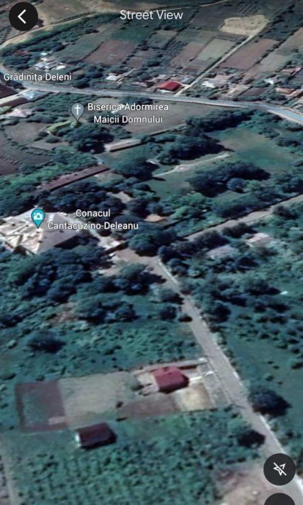 Vând teren intravilan