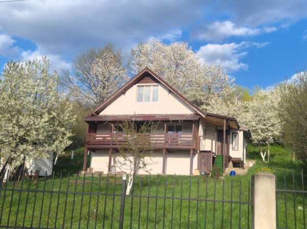 Casă cochetă, teren 1000mp, Sărata Dobreni, aproape de Piatra-Neamț