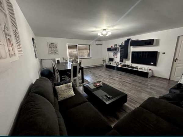 Apartament 3 camere, zona Sud