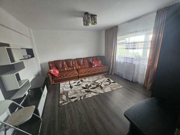 Apartament de închiriat cu 2 camere