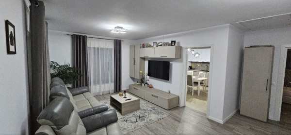 Casa Hemeiusi langa Parc Dendrologic