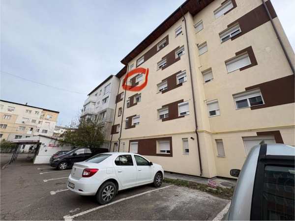 Inchiriez garsoniera Adjud