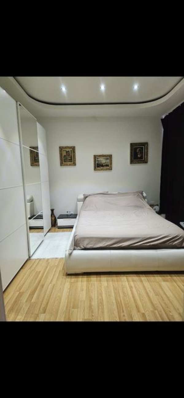 Chirie casa  2 camere