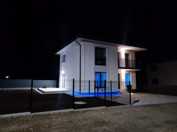 De închiriat casă pe termen lung, Lisaura 5min de centrul Sucevei.