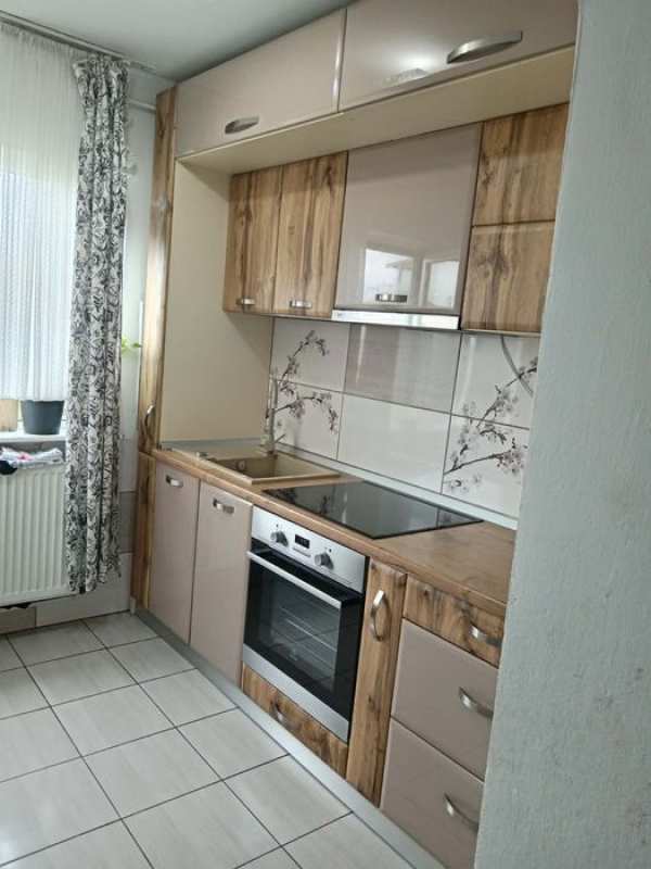 Apartament cu 2 camere de vânzare - 78000 euro neg.    Oradea, Rogerius