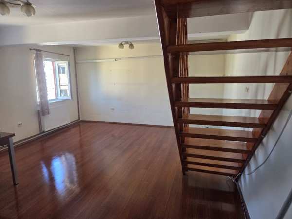 Vând apartament 3 camere