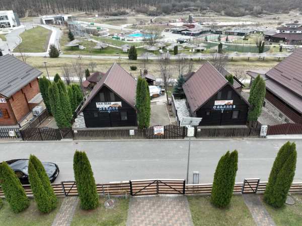 2 cabane Baile Figa ( afacere la cheie ) predare imediata