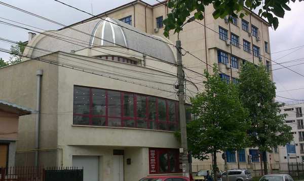 Oferim spre inchiriere Penthouse 8 camere