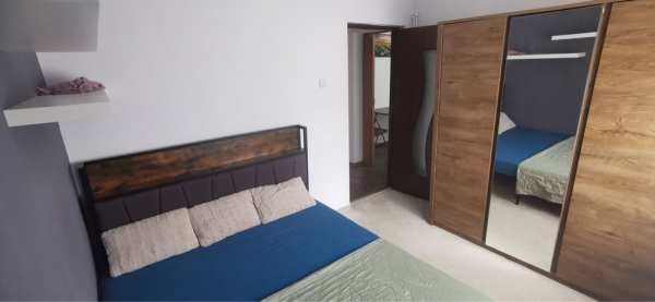 Inchiriez apartament