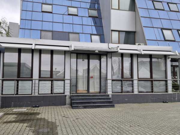 spatiu comercial 1 luna gratie